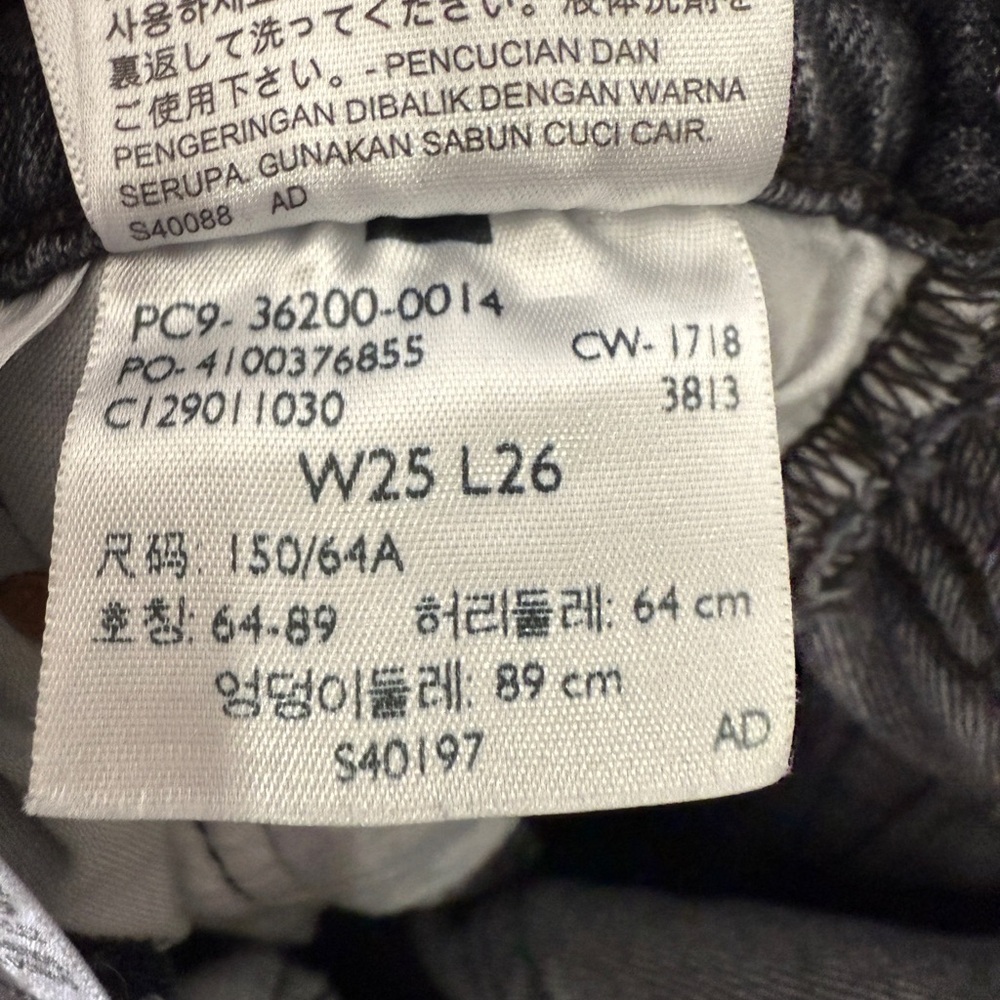Levi’s 501 Raw Hem Faded Black Jeans Size 25 X 26 - Picture 7 of 7